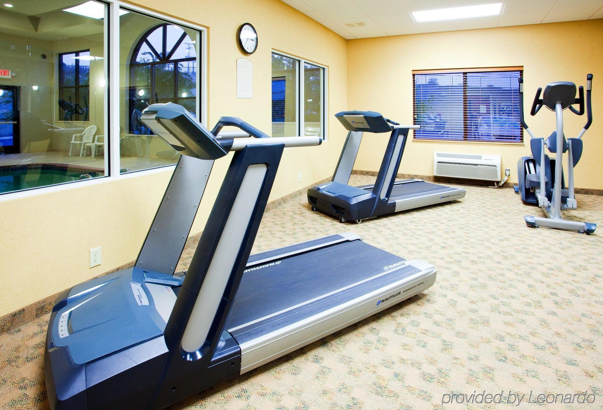 Holiday Inn Express & Suites Rocky Mount Smith Mountain Lake By Ihg Facilidades foto