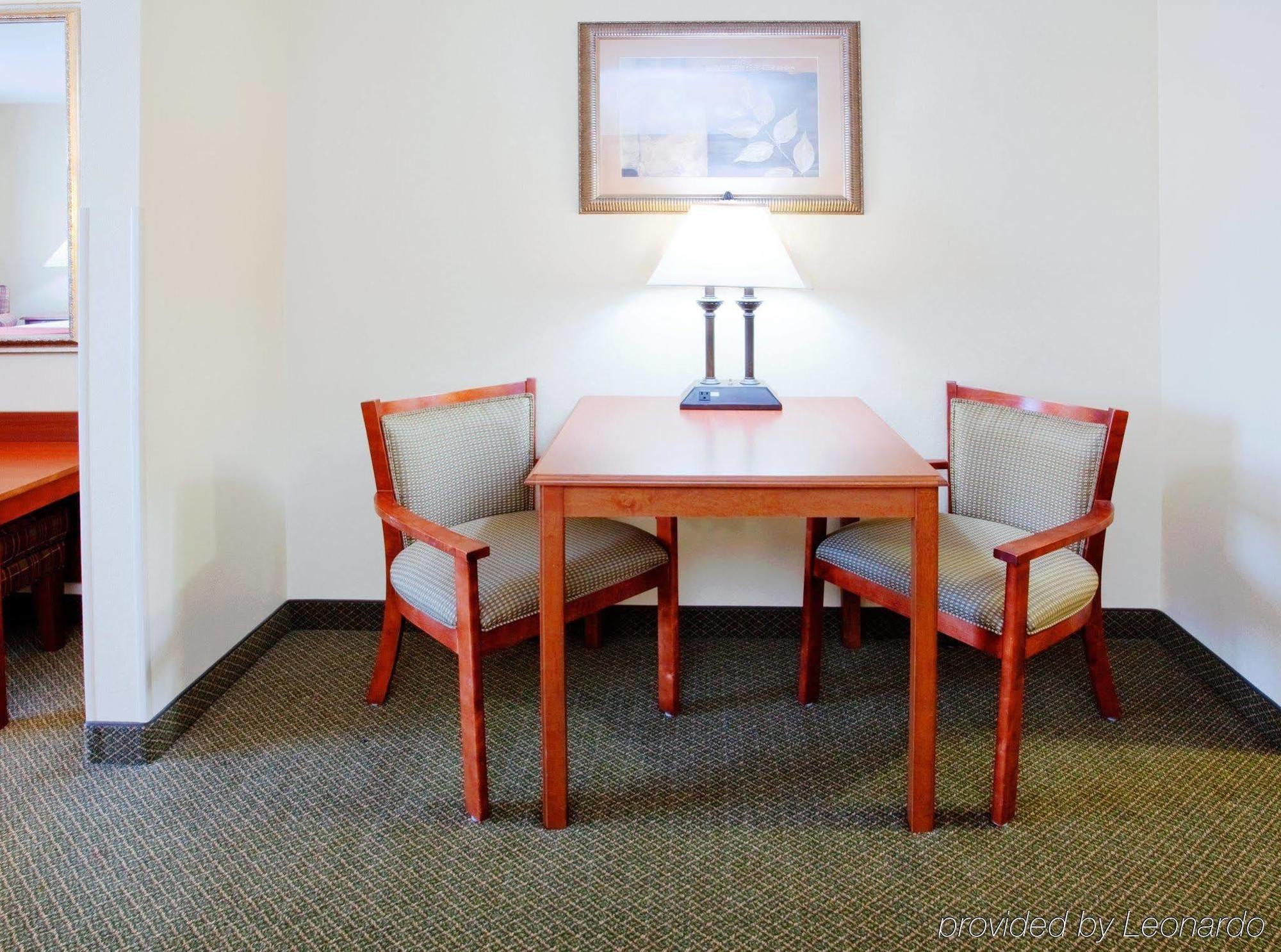 Holiday Inn Express & Suites Rocky Mount Smith Mountain Lake By Ihg Exterior foto