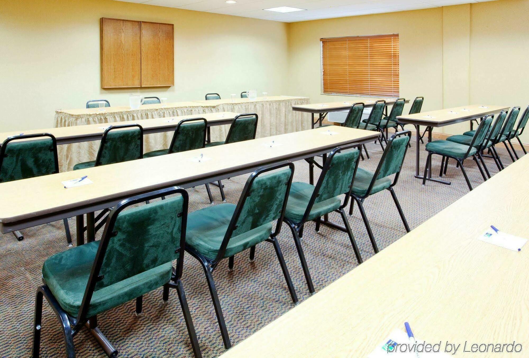 Holiday Inn Express & Suites Rocky Mount Smith Mountain Lake By Ihg Facilidades foto